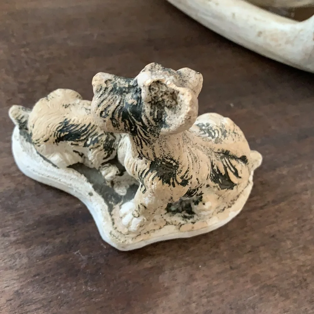 Dog decor euc
